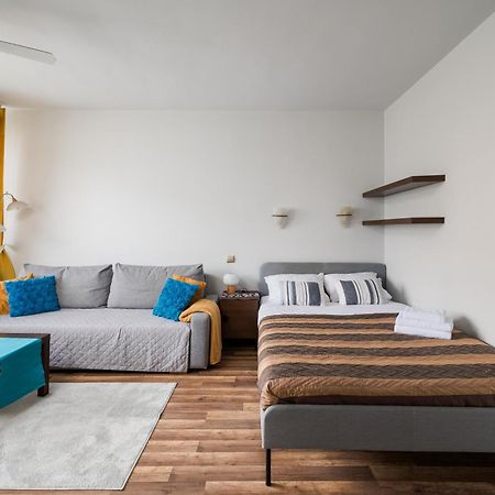 Stay With Friends In Warsaw Apartment Dış mekan fotoğraf